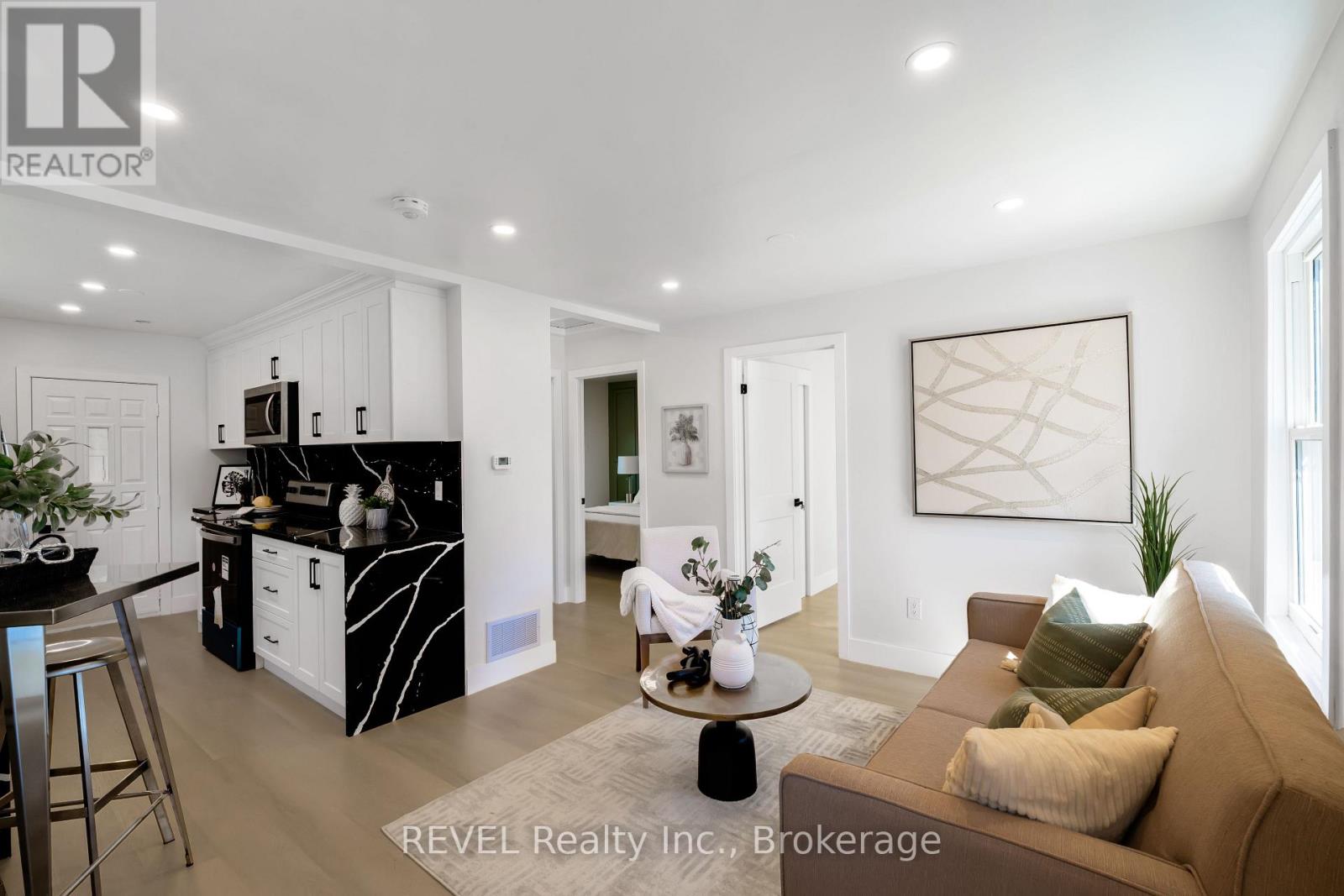 5261 BUCHANAN AVENUE - 8