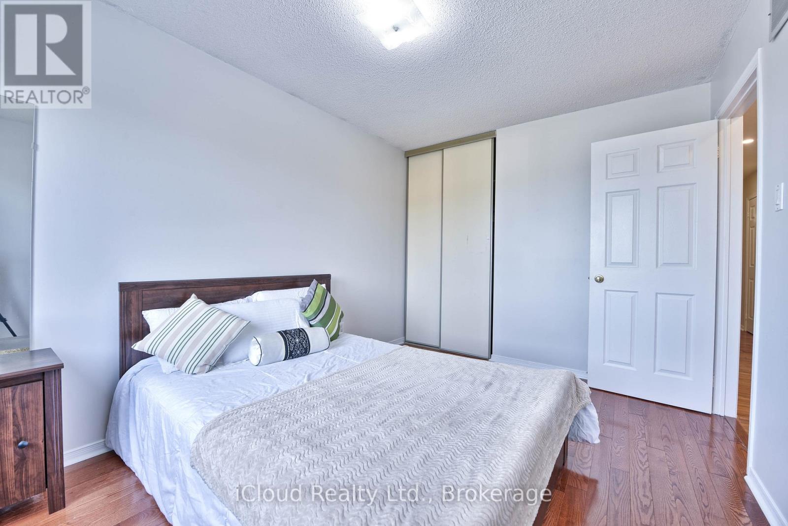 14 TIMBERLANE DRIVE - 10