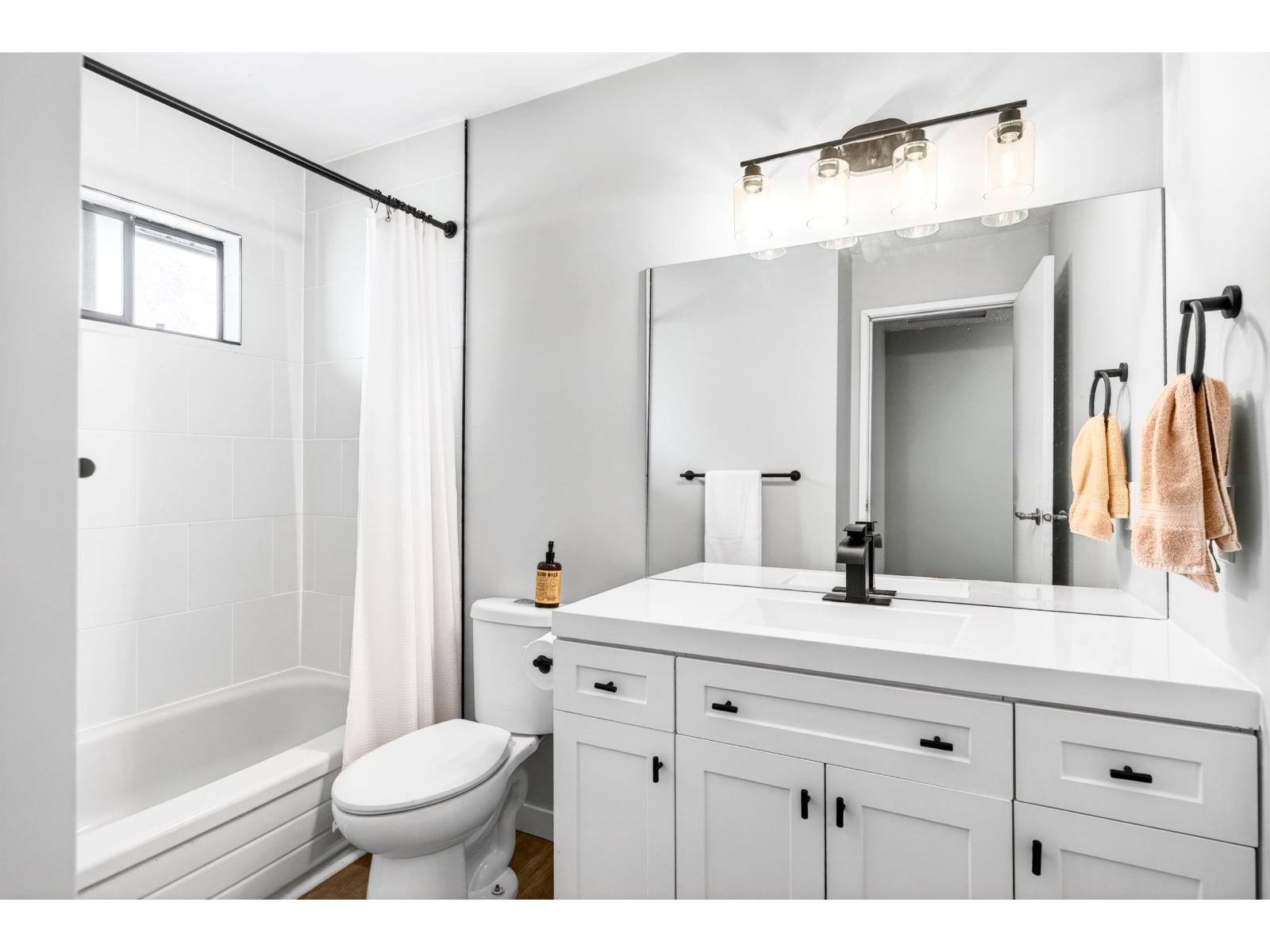 2472 WAYBURNE CRESCENT, Langley