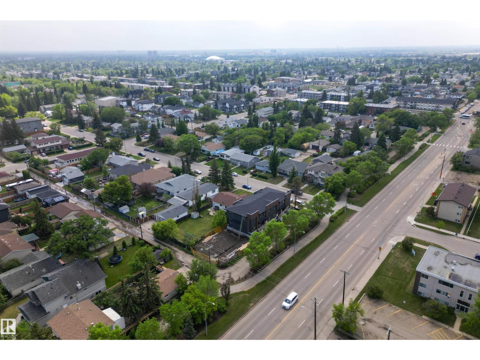 9945 154 ST NW - 10