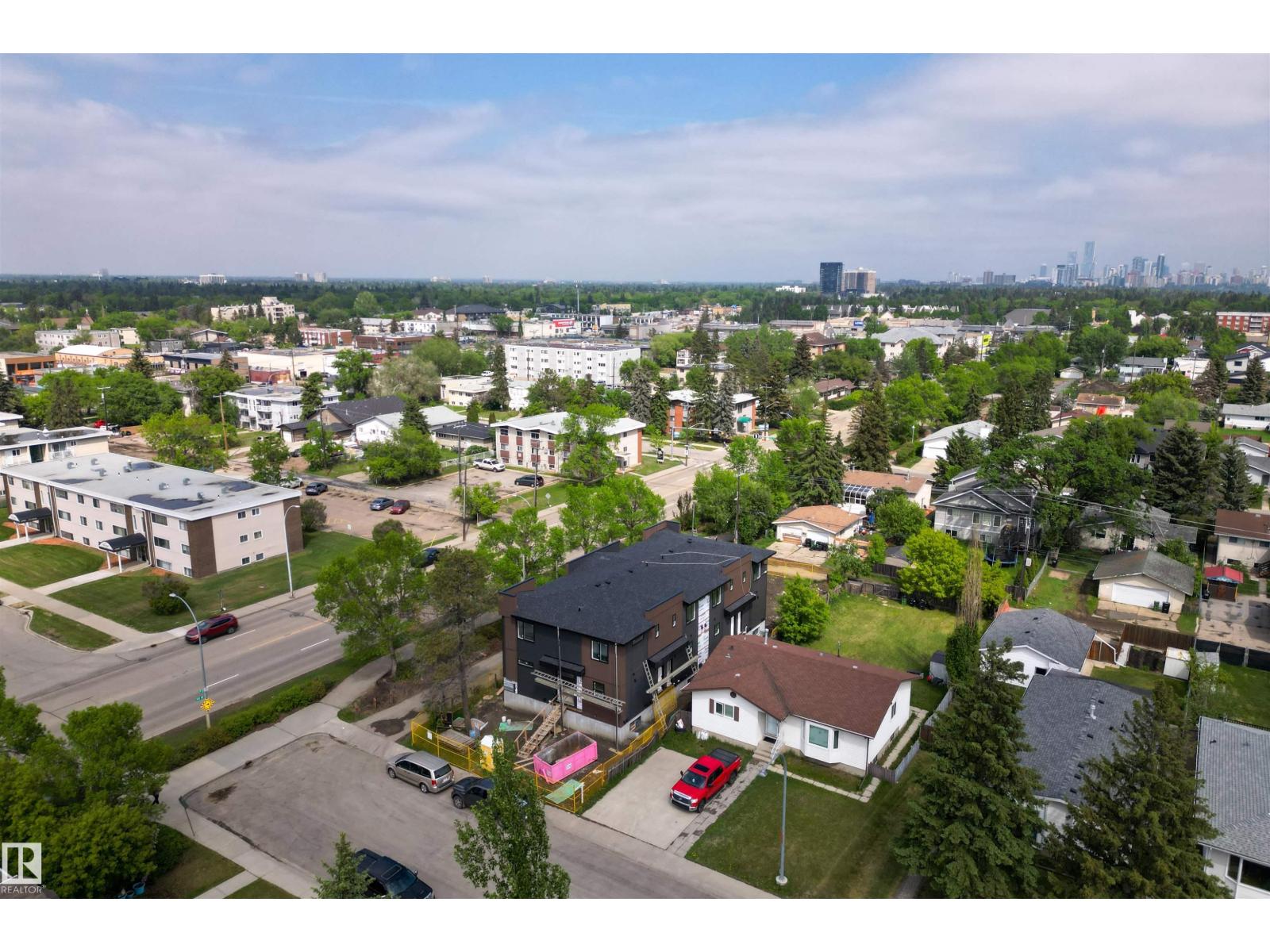 9945 154 ST NW - 1
