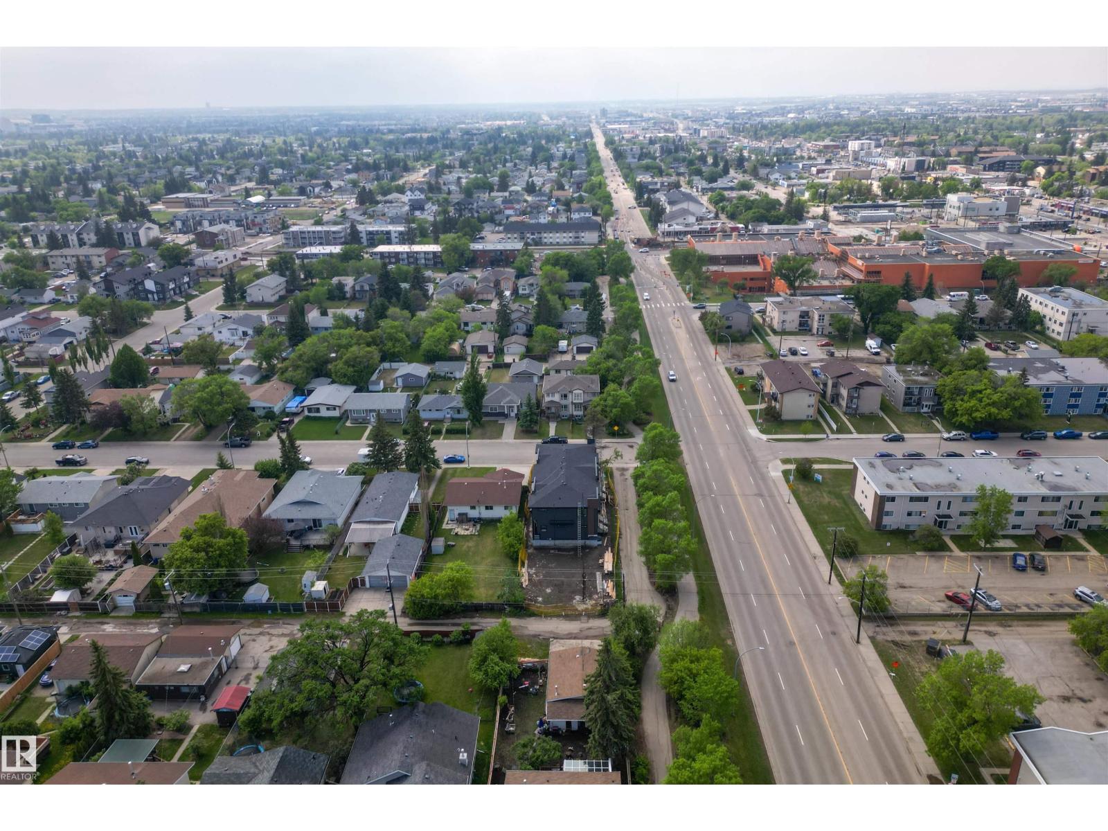 9945 154 ST NW - 9