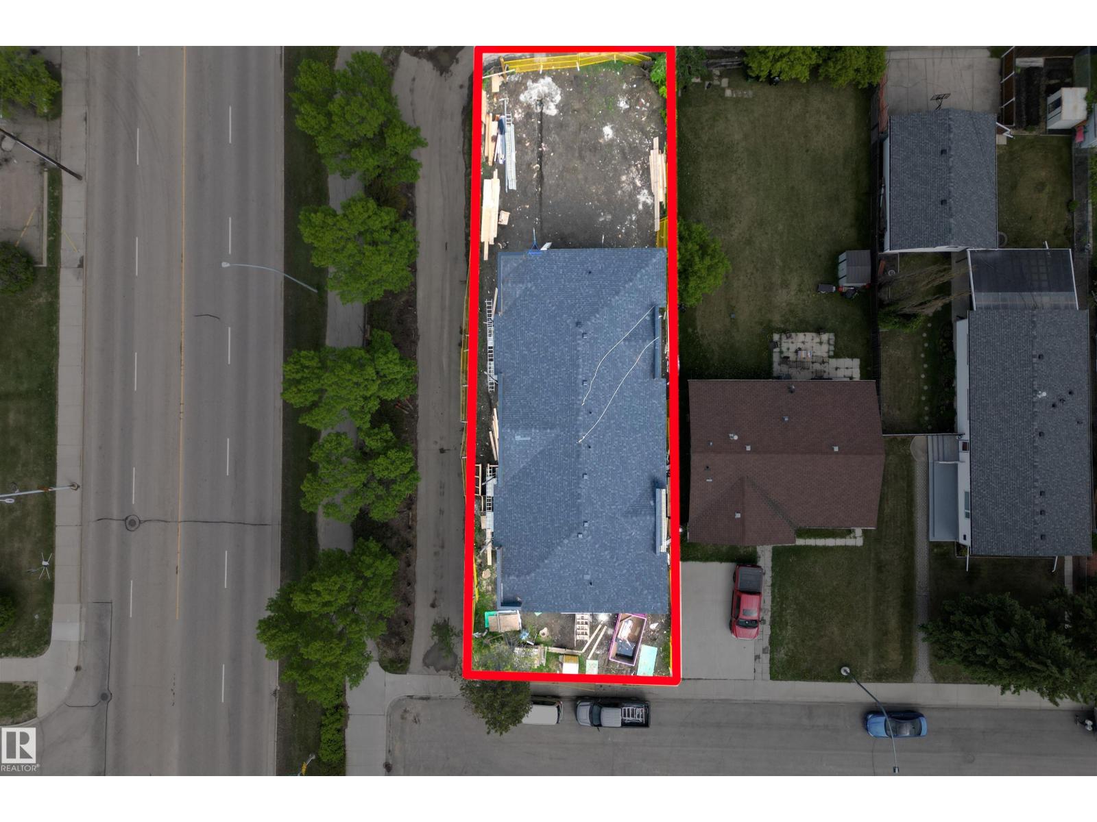 9945 154 ST NW - 4