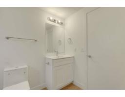 77 8220 King George Boulevard, Surrey, BC V3W6E1 Photo 14