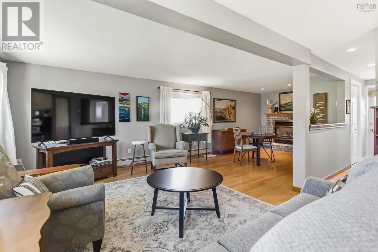 Property 30 of 40 of 122 Brook Street