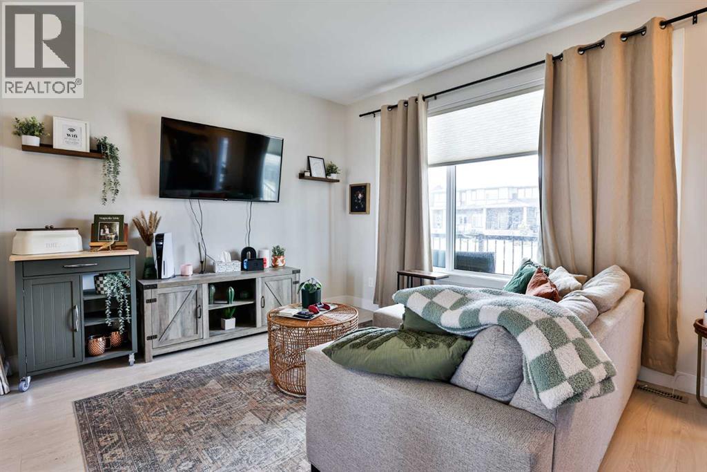 2729 47 Street S - 4