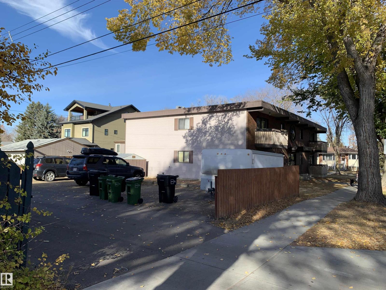 7708 91 ST NW - 4