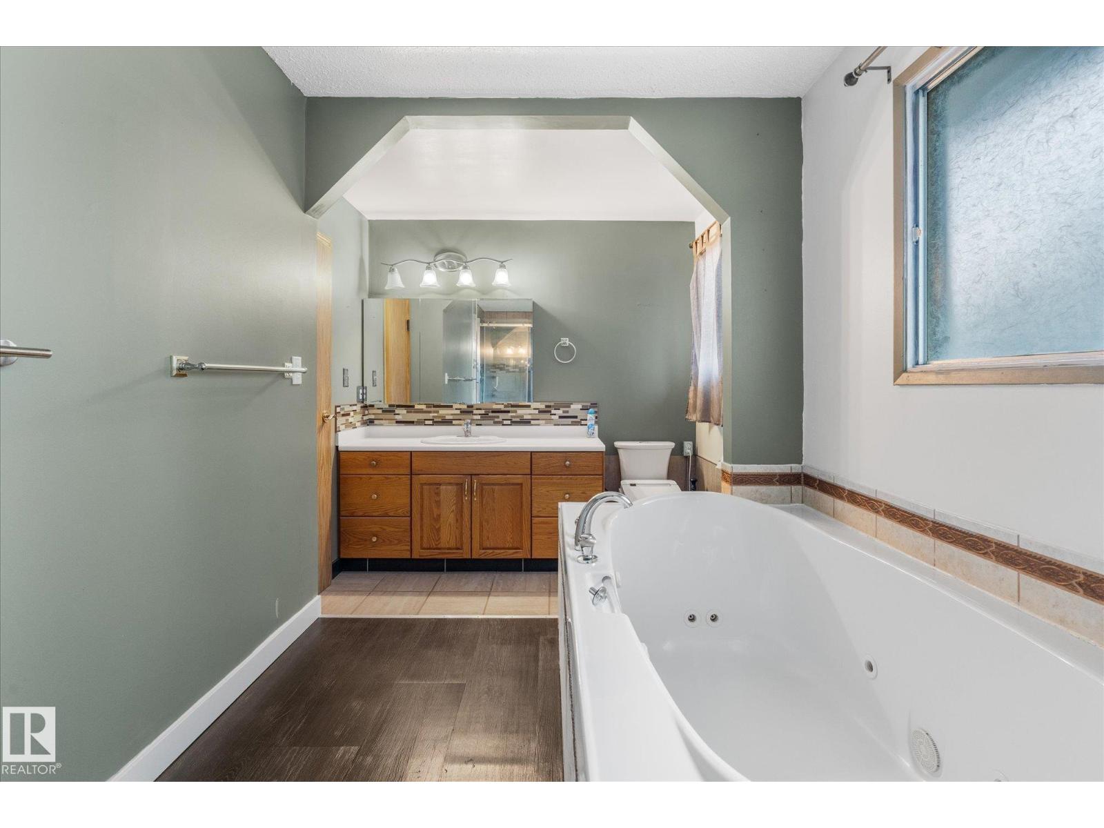 168 CLAREVIEW RD NW - 32