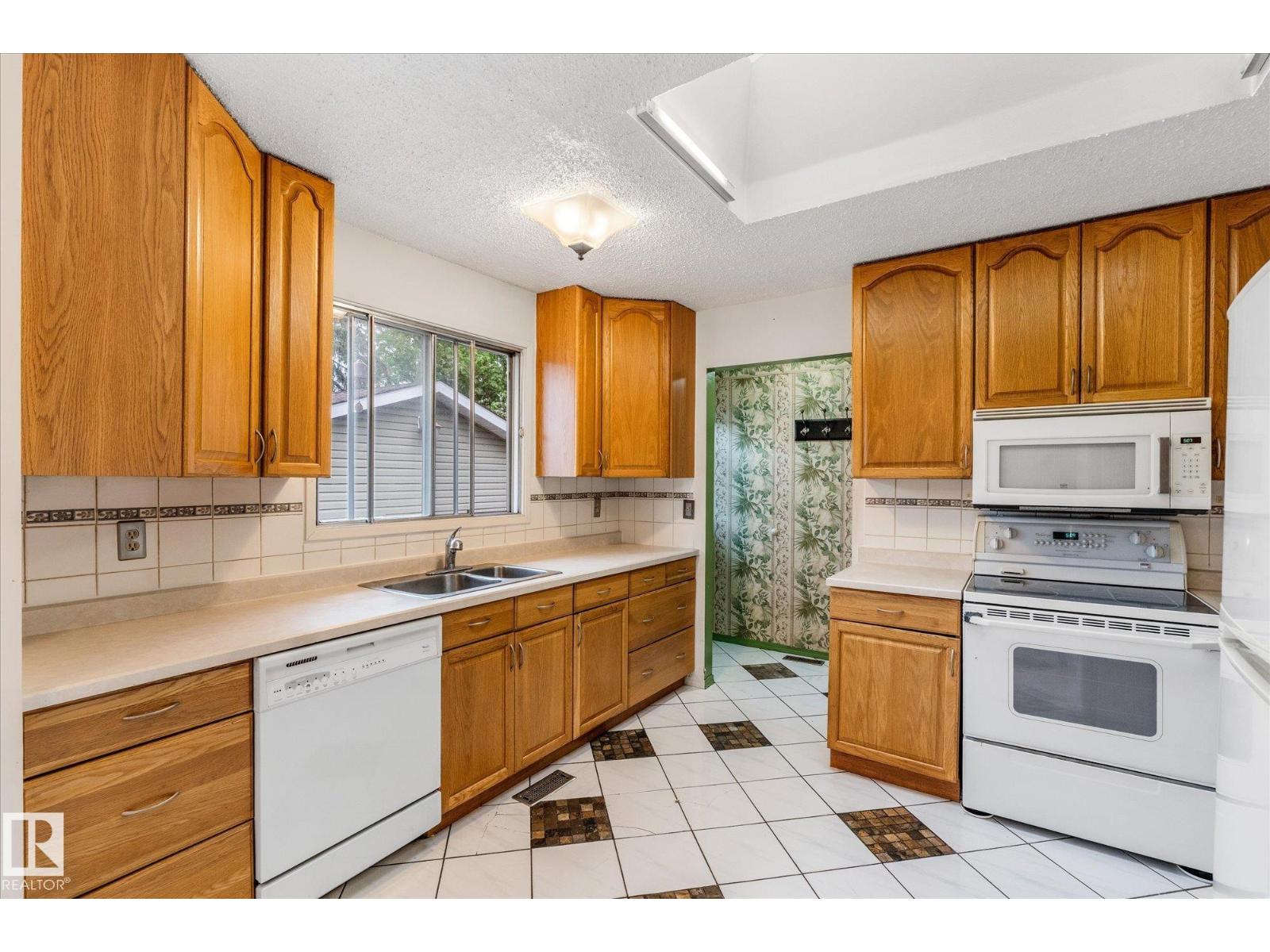 168 CLAREVIEW RD NW - 15