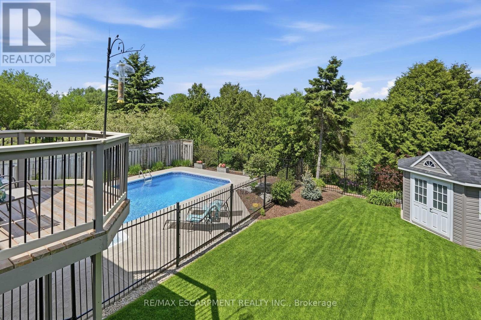 28 BATHGATE DRIVE - 44