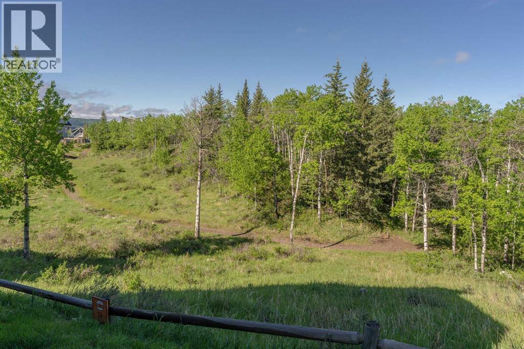 247 Cottageclub Crescent — photo 24