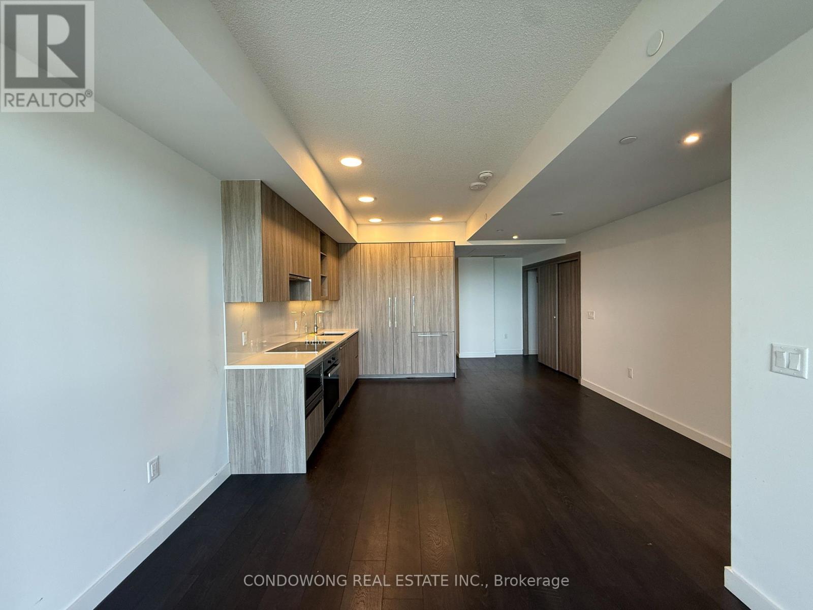 Very Spacious Dining Room
