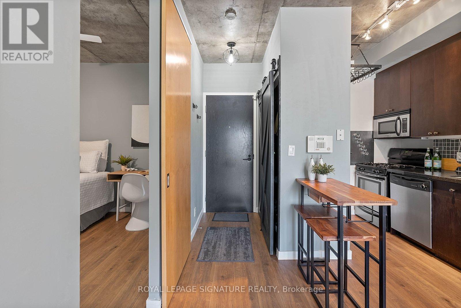 #411 1 SHAW STREET - Image 3