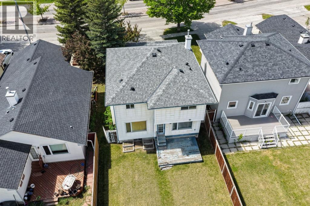 826 Coventry Drive NE - 6
