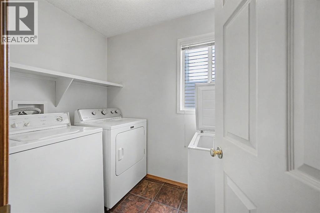826 Coventry Drive NE - 15