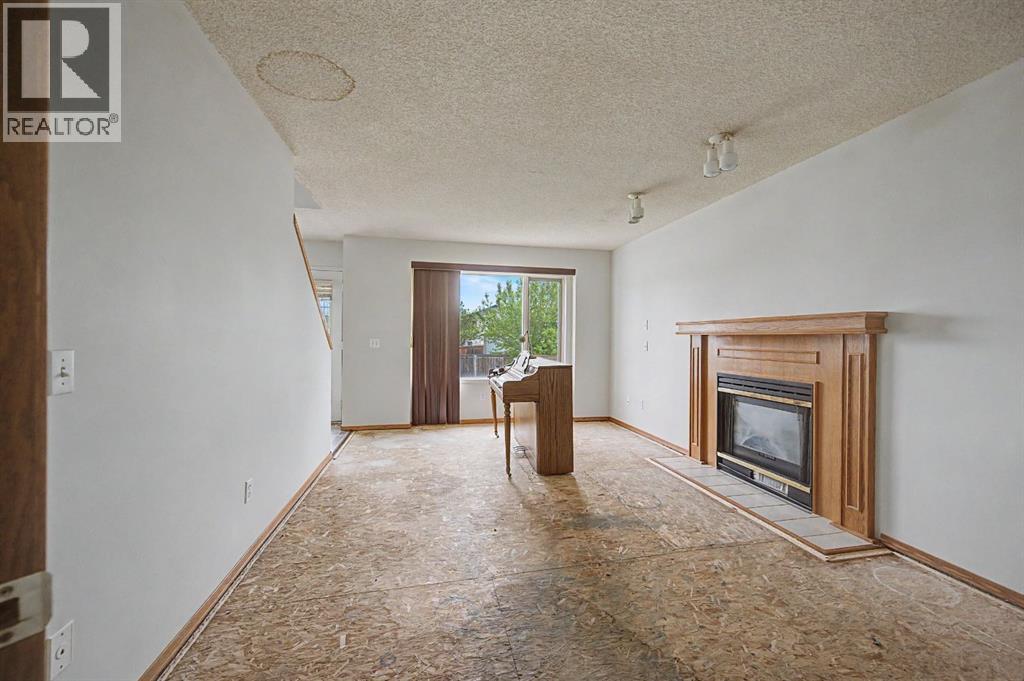 826 Coventry Drive NE - 7