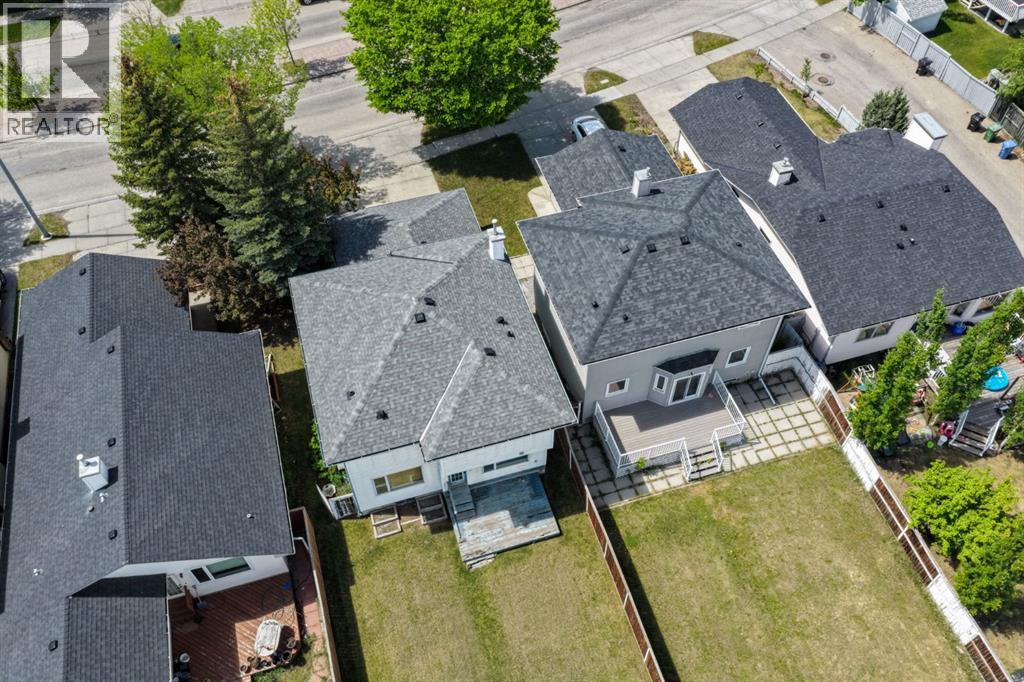 826 Coventry Drive NE - Image 2