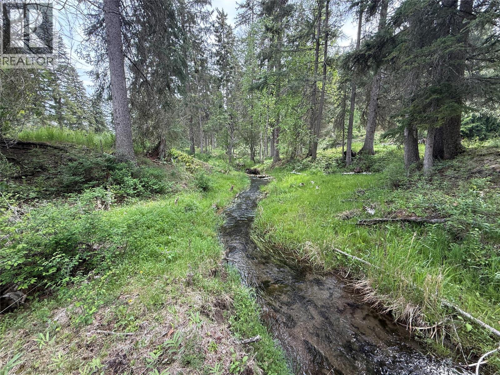  306 Irish Creek Road South, Vernon