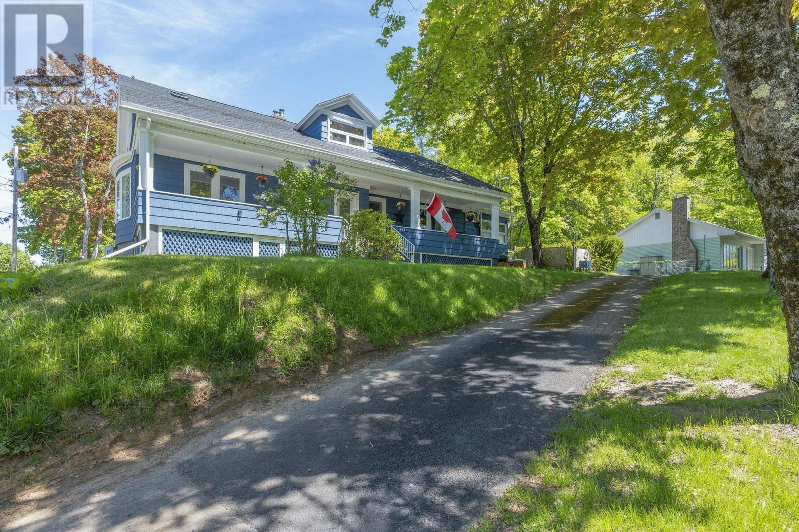 Property 43 of 51 of 471 Clifton Avenue