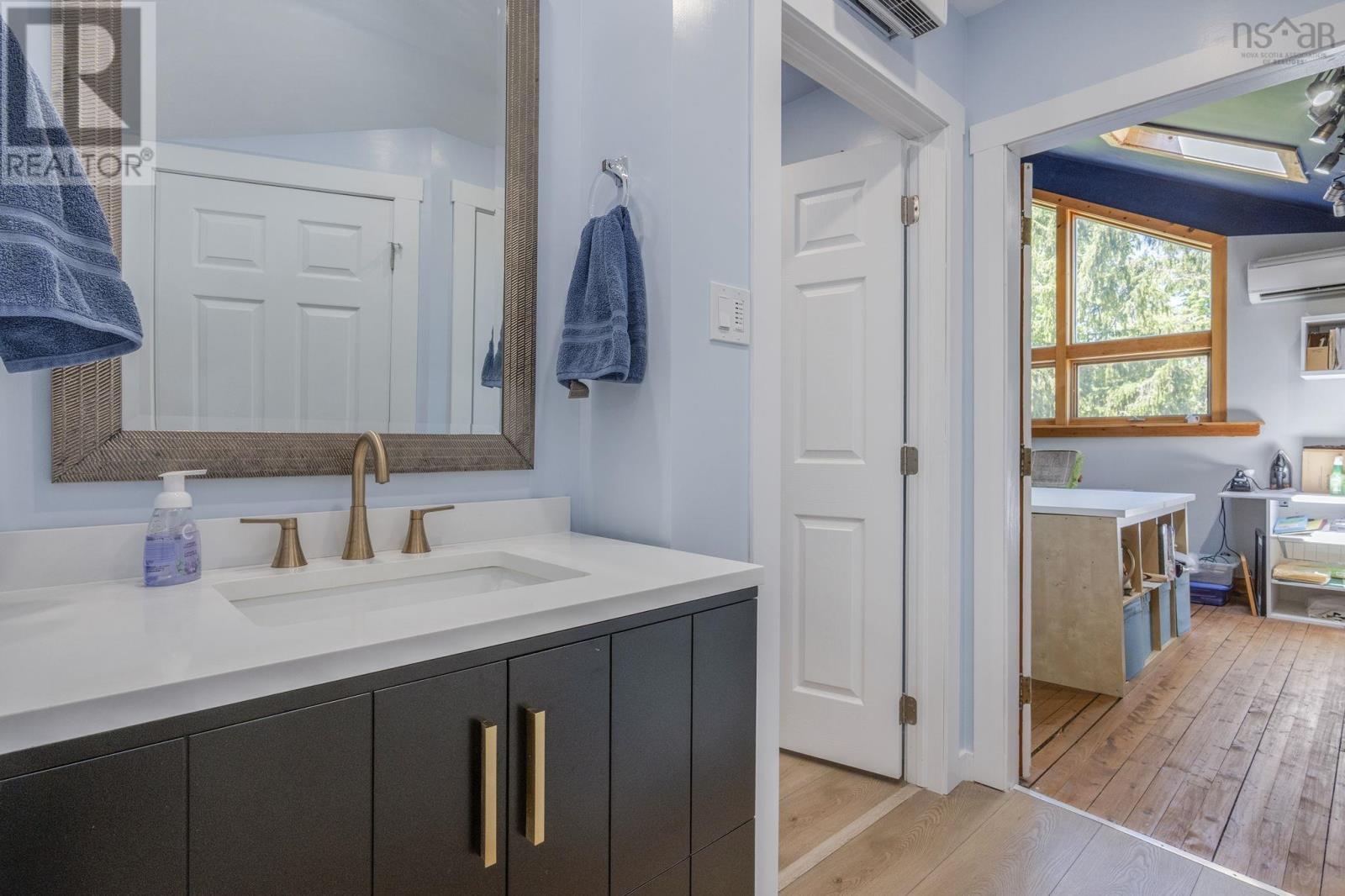 Property 36 of 51 of 471 Clifton Avenue