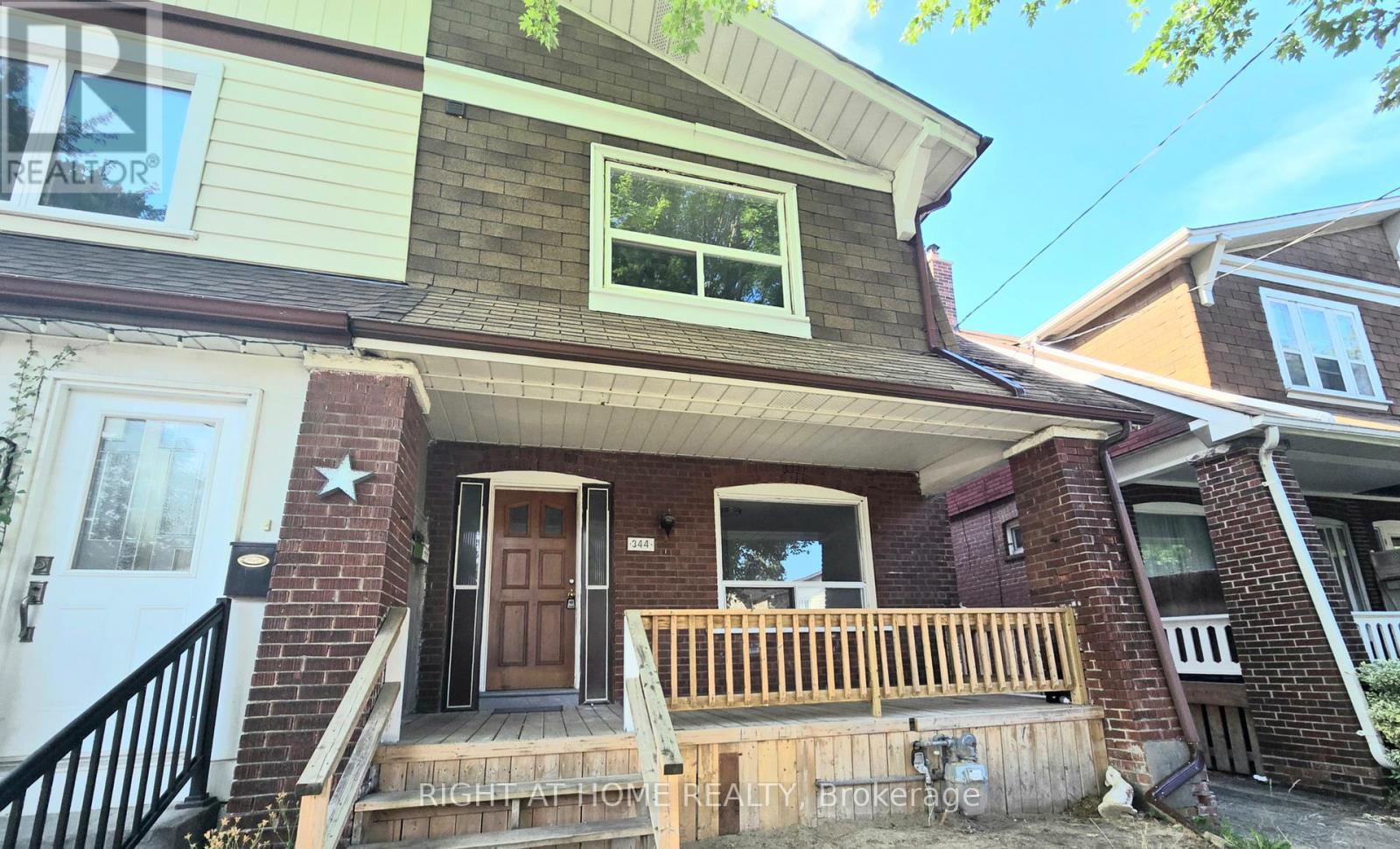 Listing photo of UPPER - 344 GLEBEHOLME BOULEVARD