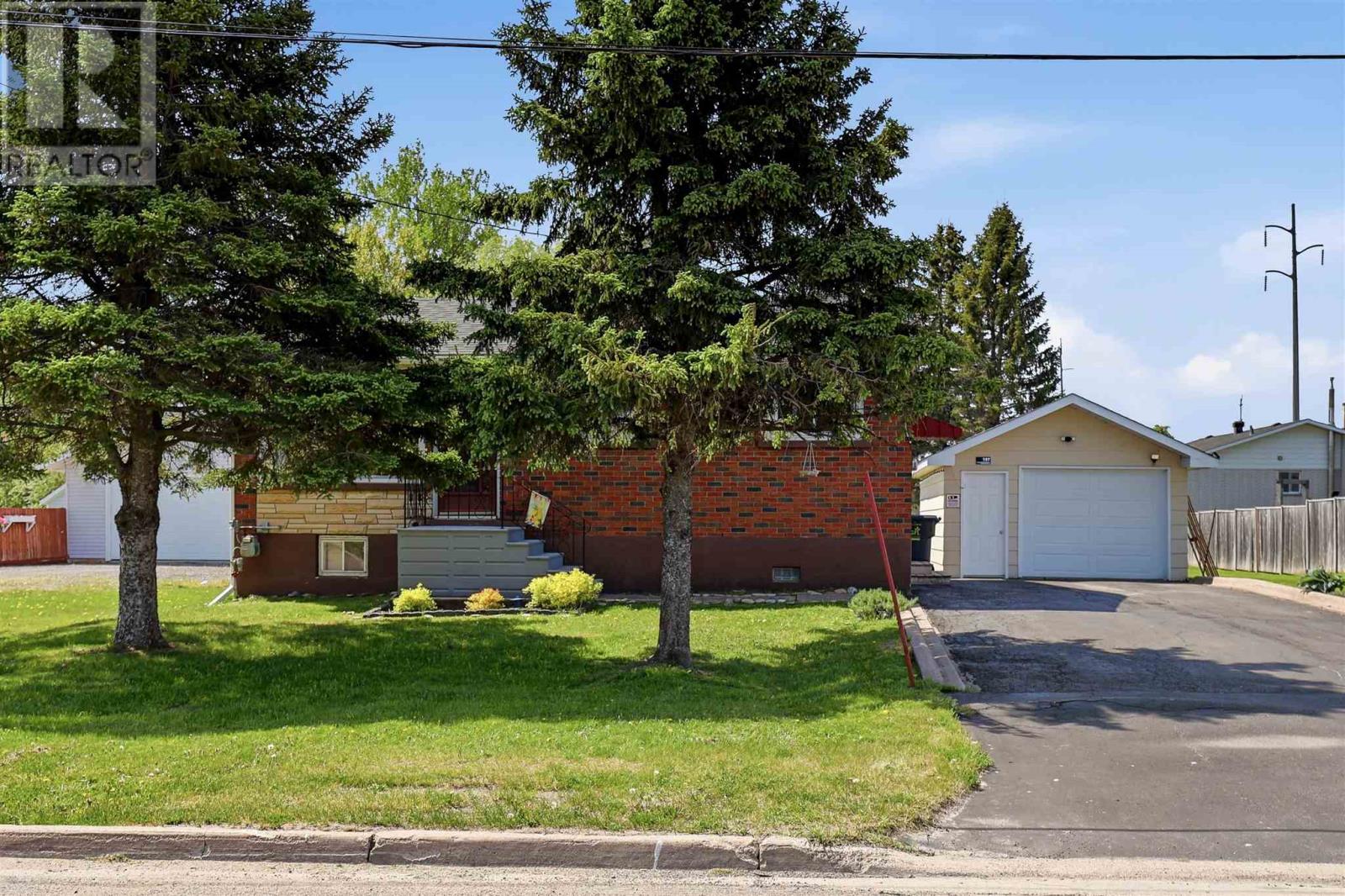 197 Churchill AVE - Image 2