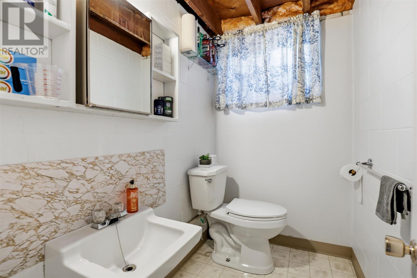 197 Churchill AVE - 24