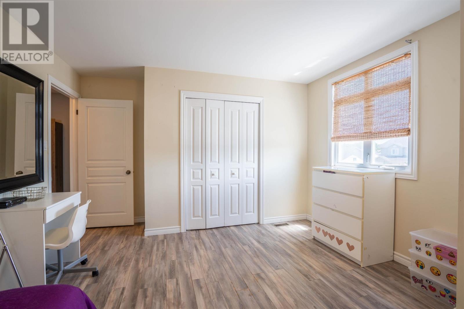 112 Simon AVE - 20