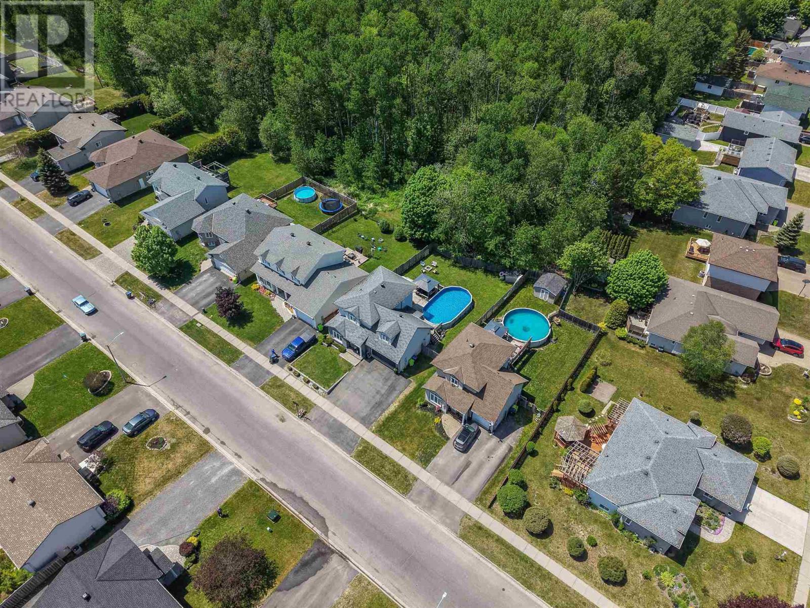 112 Simon AVE - 38