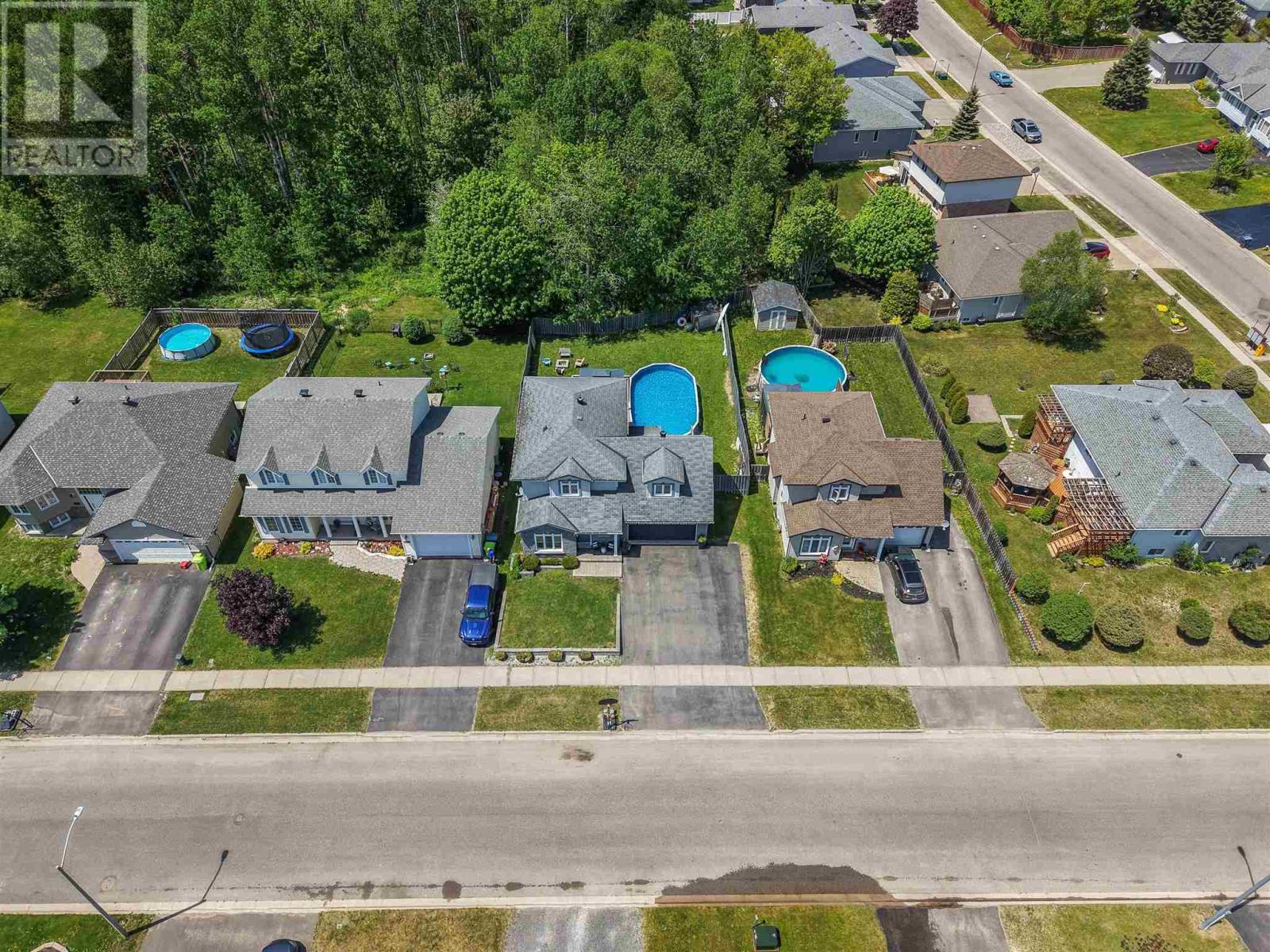 112 Simon AVE - 39