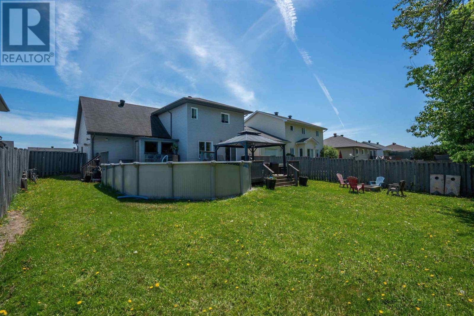 112 Simon AVE - 35