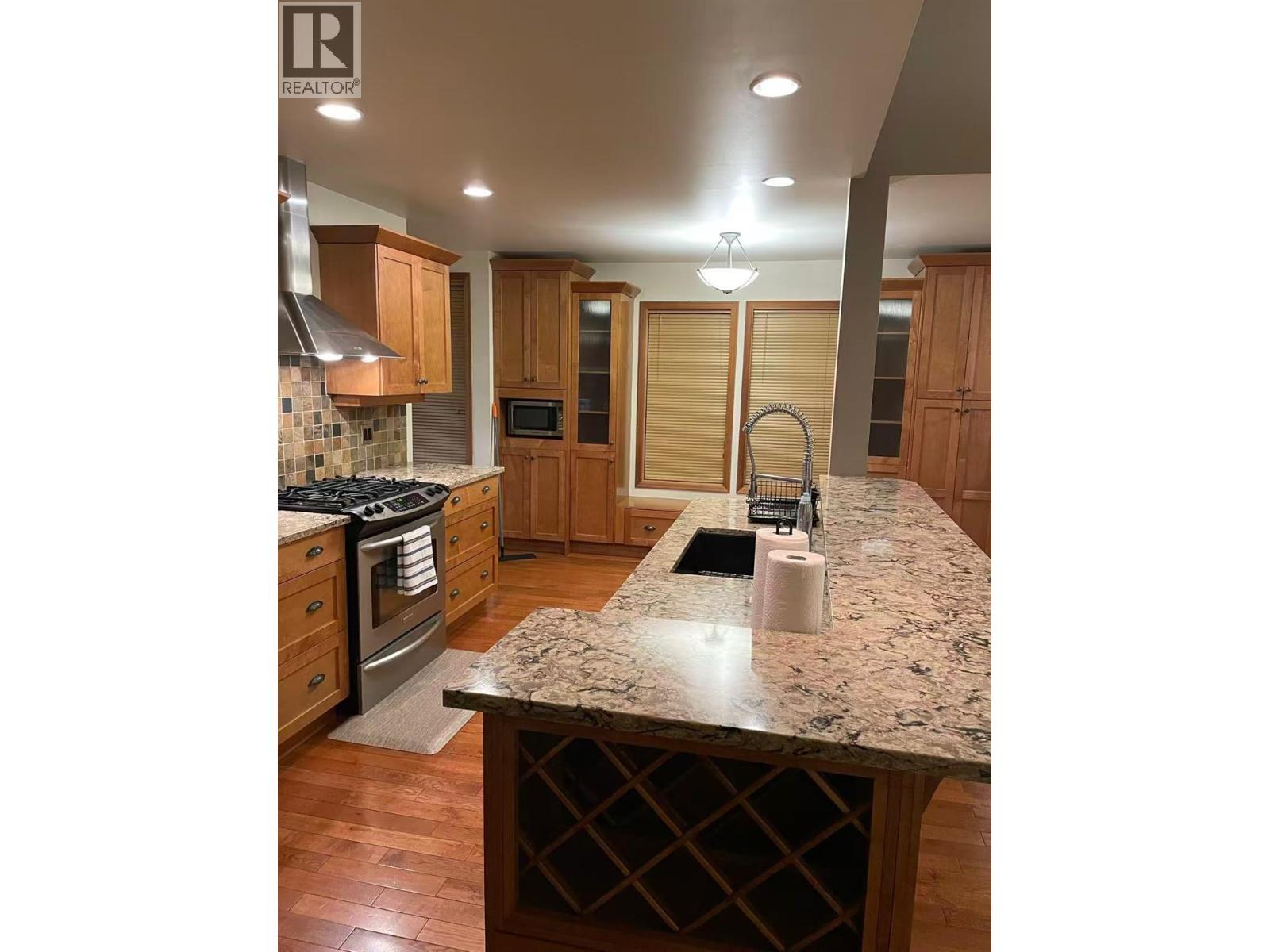  945 LLOYD JONES Drive, West Kelowna