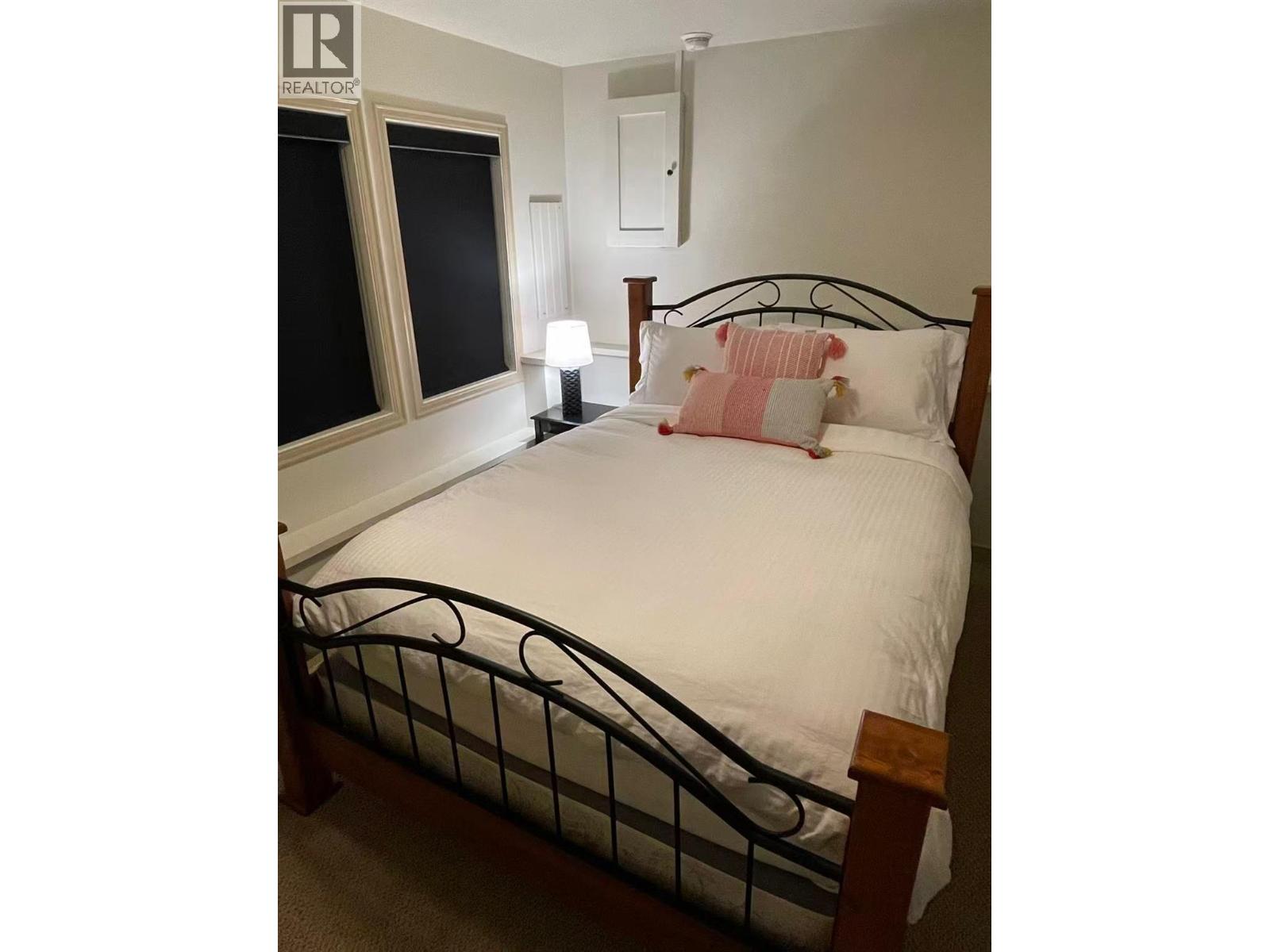  945 LLOYD JONES Drive, West Kelowna