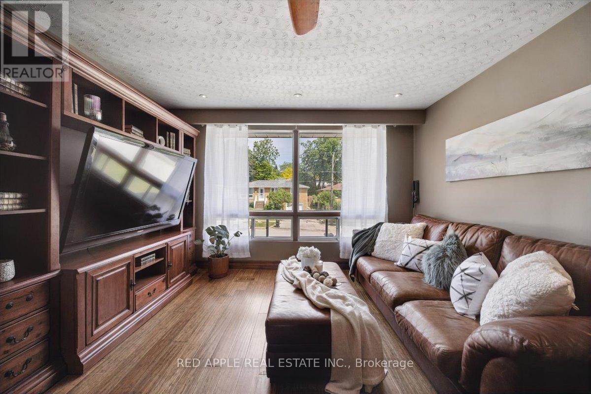 112 LUXURY AVENUE - 11