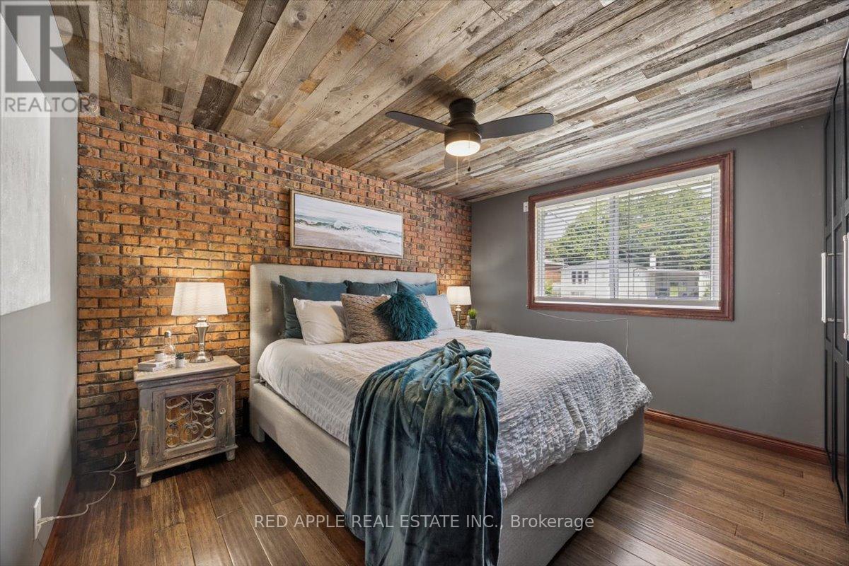 112 LUXURY AVENUE - 19