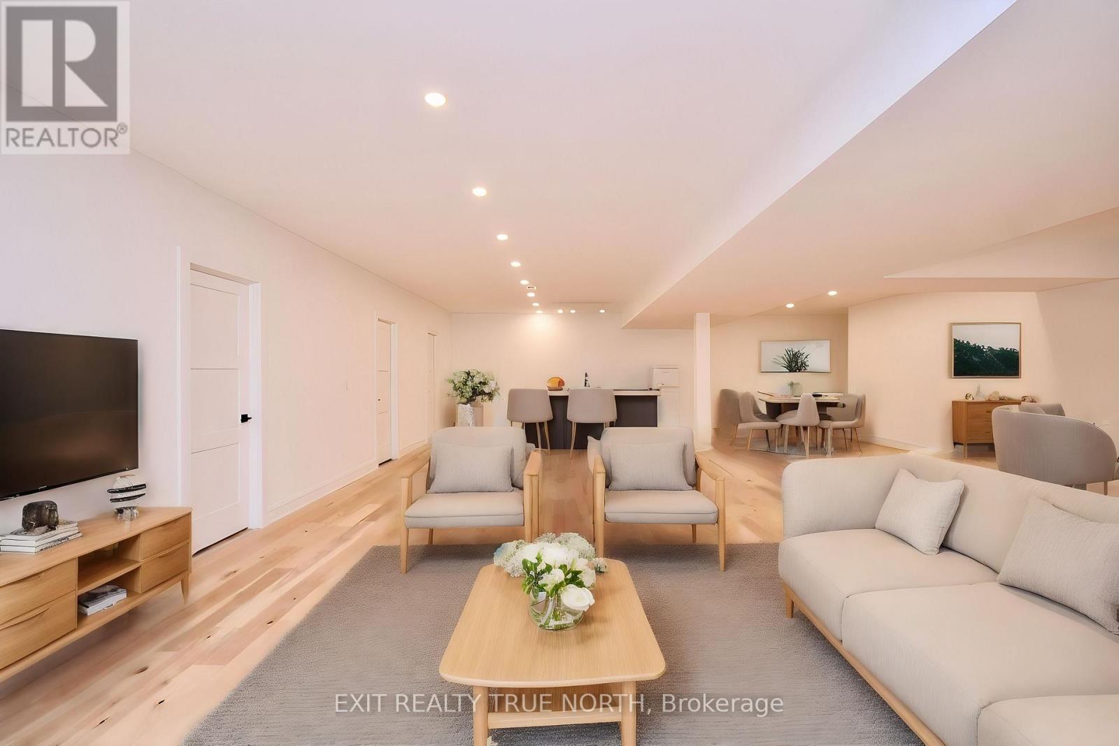 57 GLENHURON DRIVE - 34