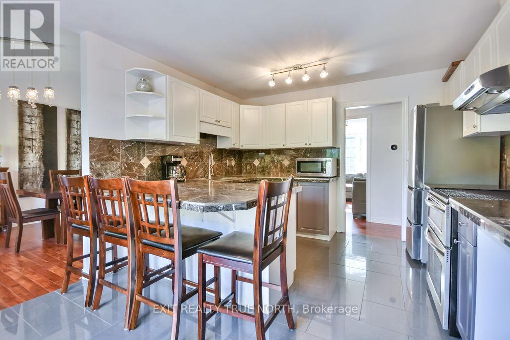 28 NICHOLSON CRESCENT - 10