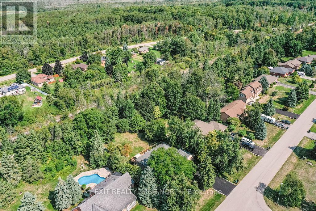 28 NICHOLSON CRESCENT - 49