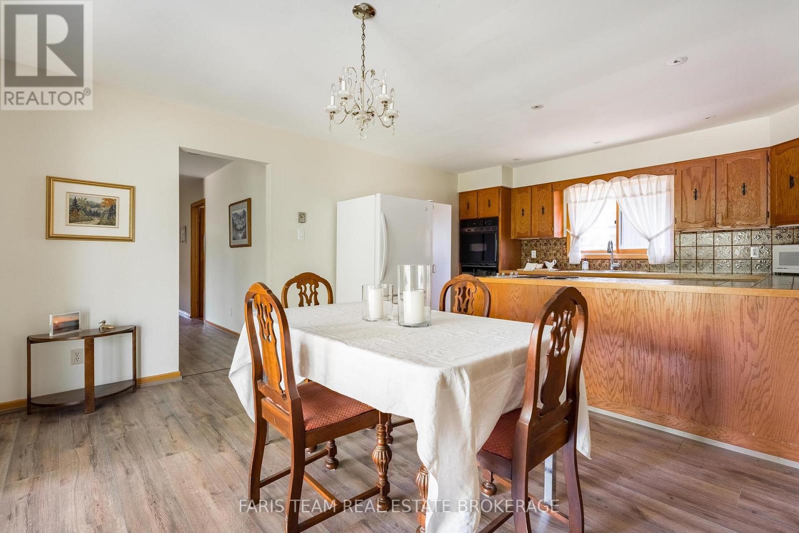29 LORRIE CRESCENT - 12