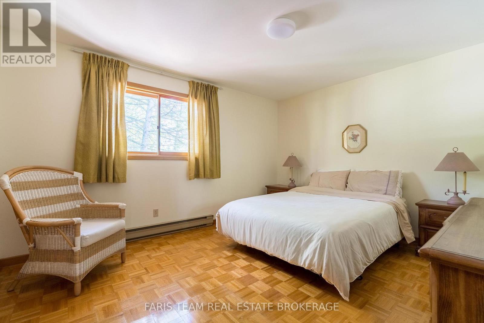29 LORRIE CRESCENT - 17