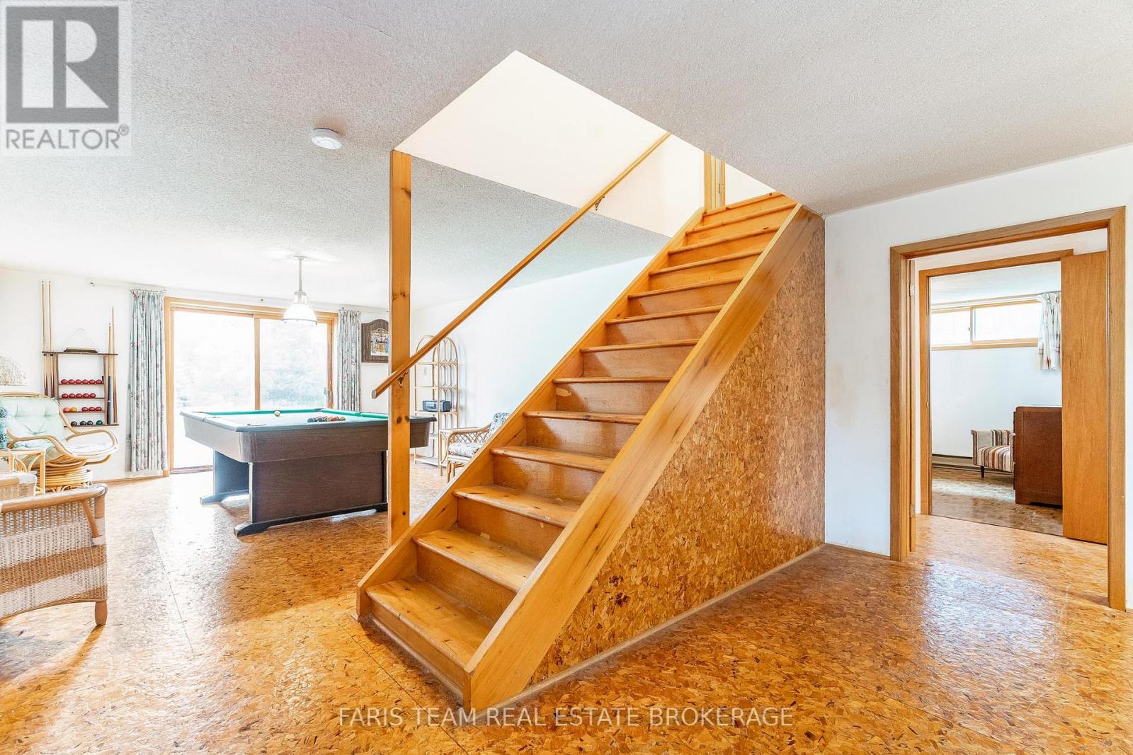 29 LORRIE CRESCENT - 23