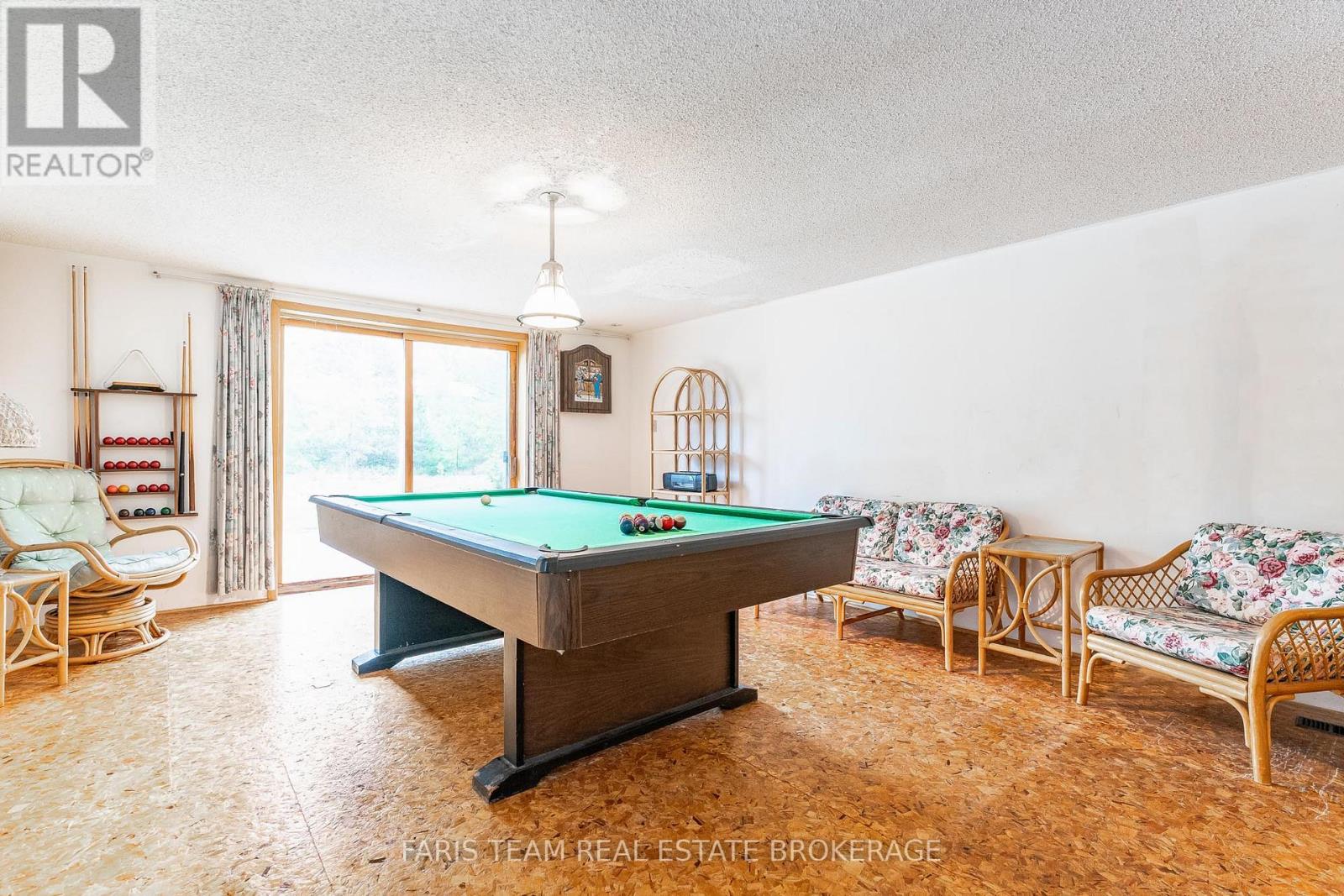 29 LORRIE CRESCENT - 26