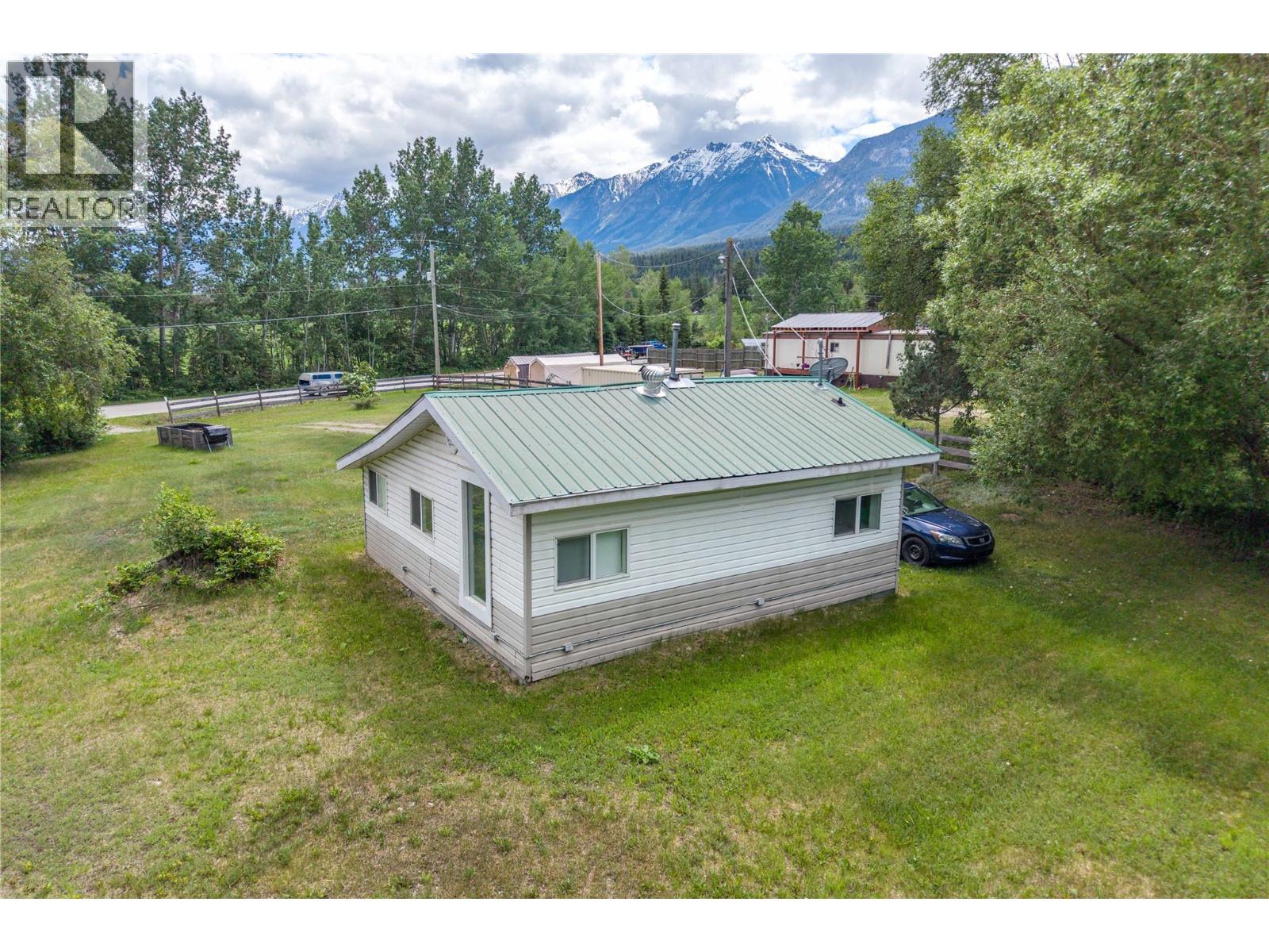 876 CANYON CREEK Road - 1