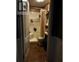 710 3 Avenue, Fox Creek, AB T0H1P0 Photo 8