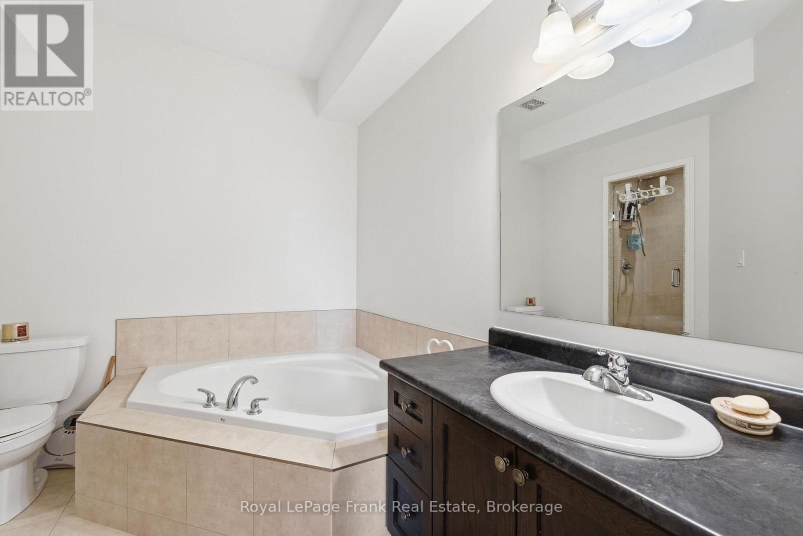 56 DEACON CRESCENT - 30
