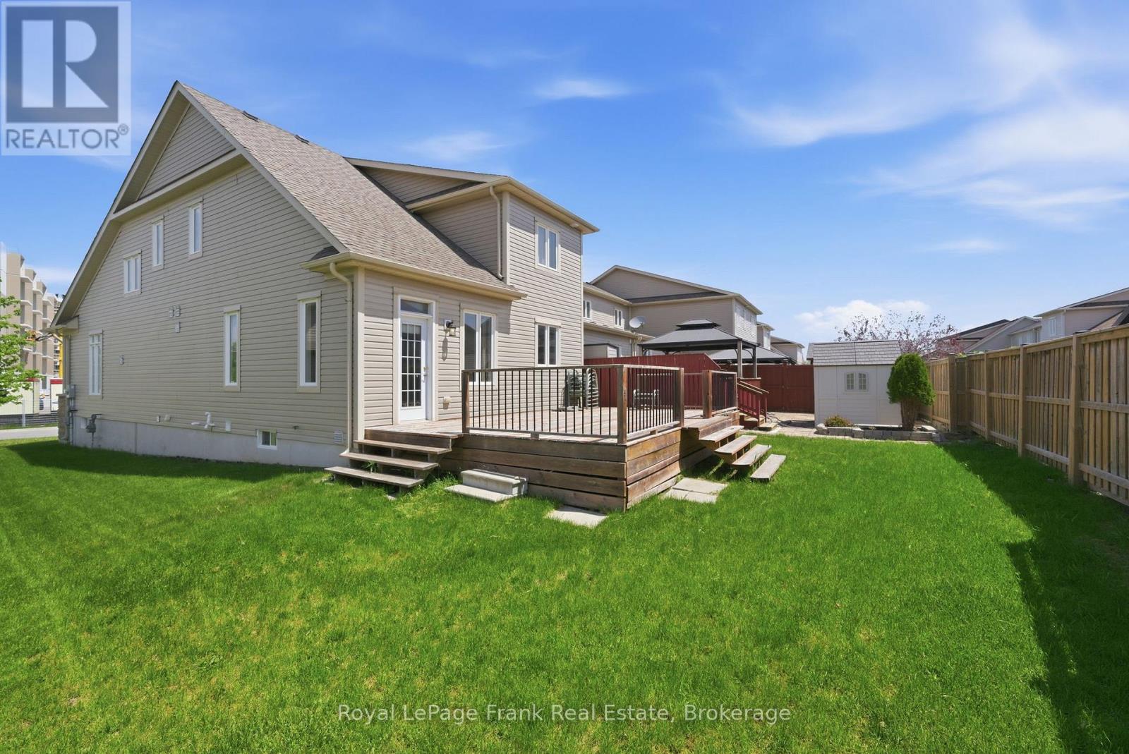 56 DEACON CRESCENT - 38