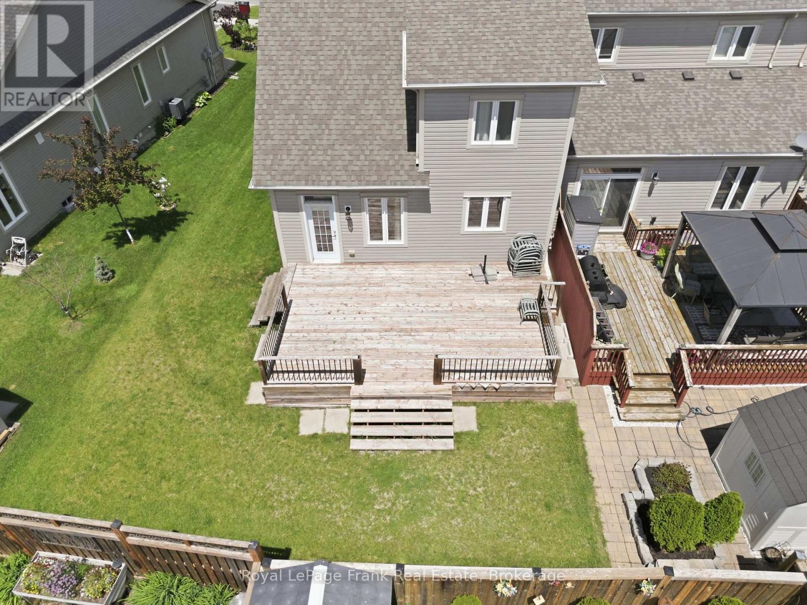 56 DEACON CRESCENT - 45