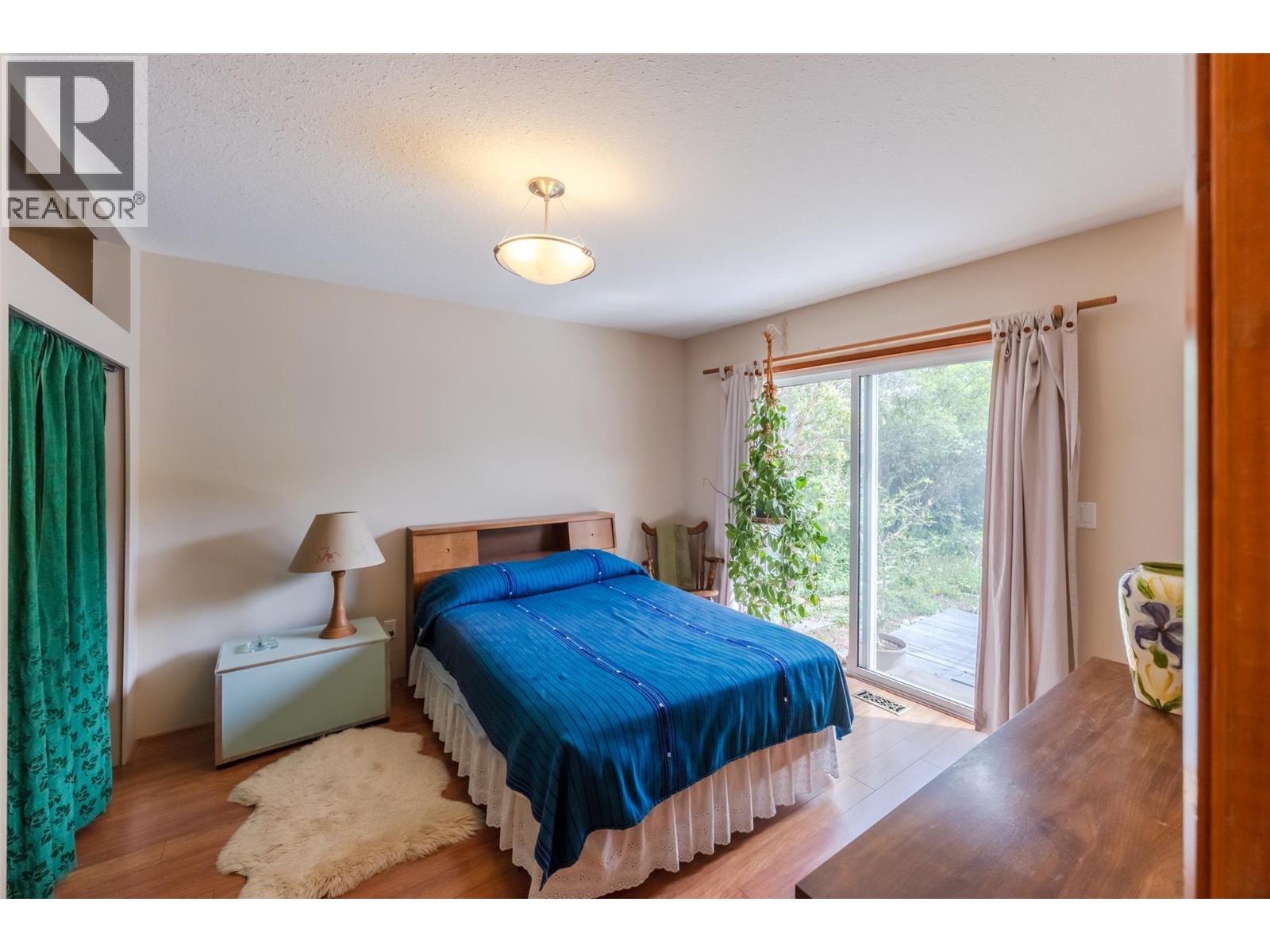 11819 Grant Avenue, Summerland