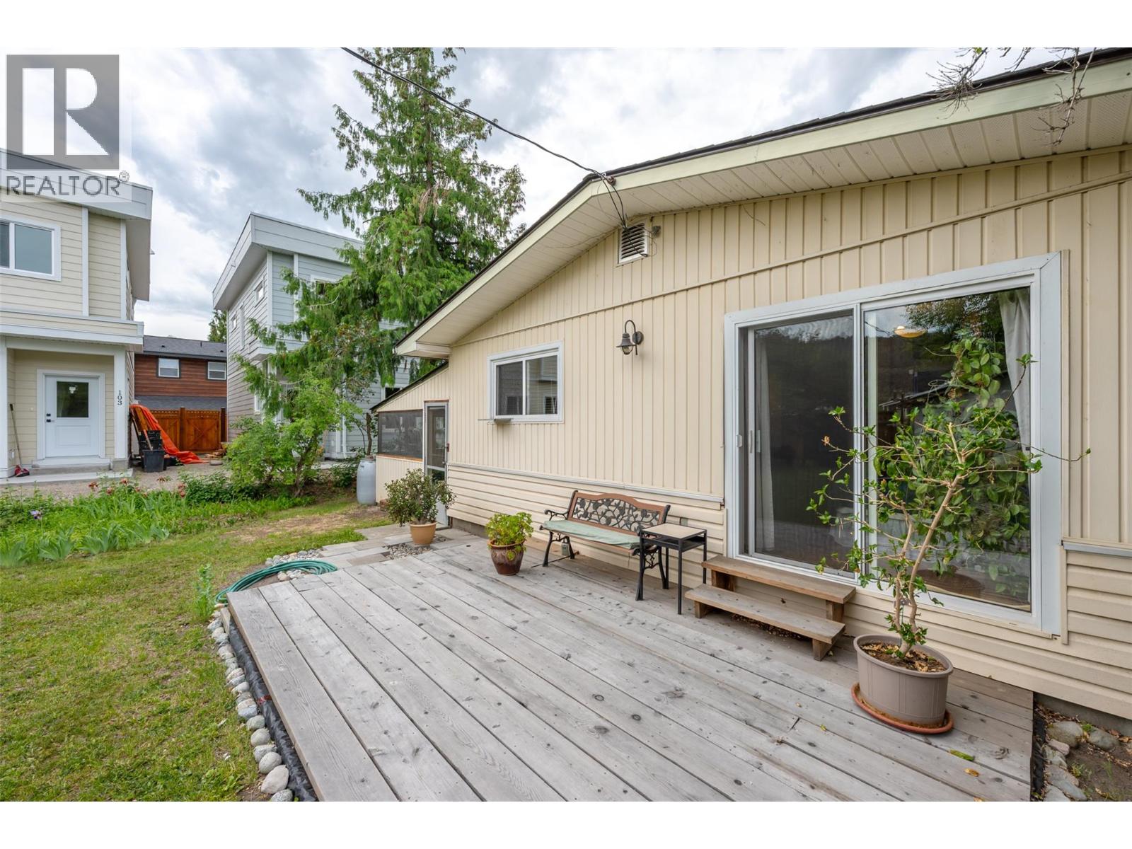 11819 Grant Avenue - 39