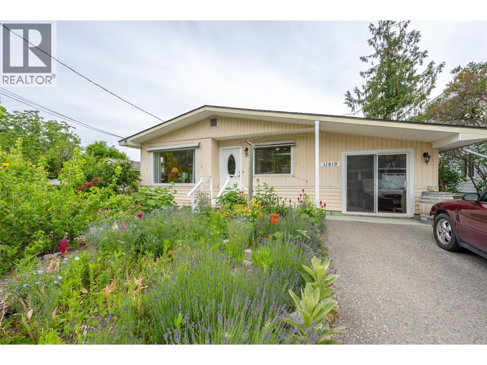 11819 Grant Avenue - 55